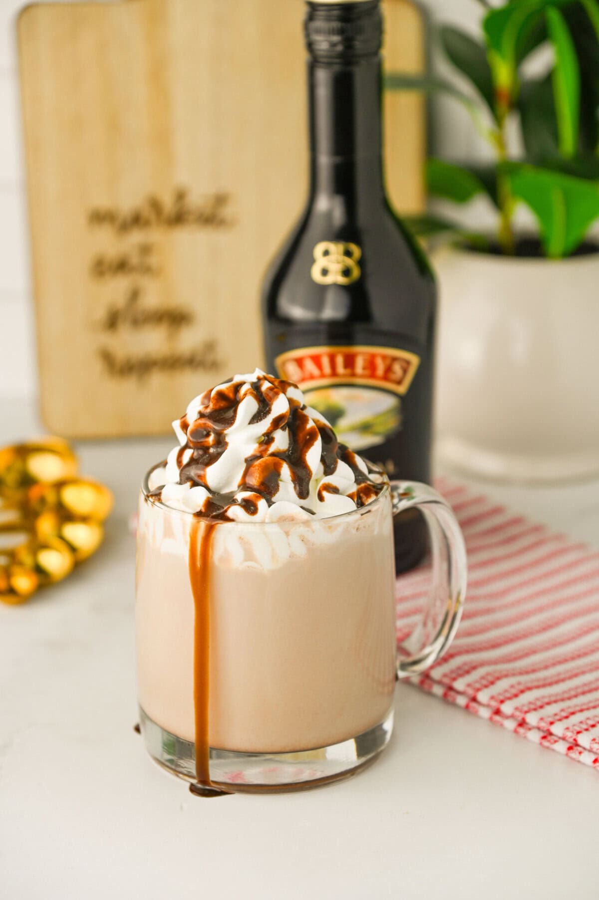 Skinny Boozy Hot Chocolate: Enjoy Under 100 Calories